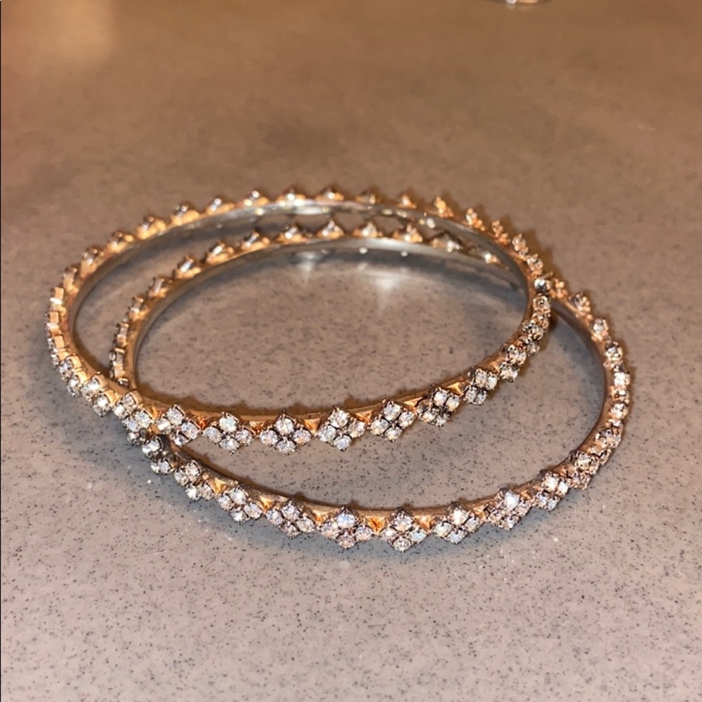 (CLOSET CLOSING FINAL SALE) NWOT Beautiful Gold Diamond Bangle Set Pair